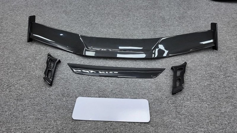 New Style Rear Wing Spoiler High Quality Fast Delivery Dry Carbon Fiber Body Kits for  Huracan EVO